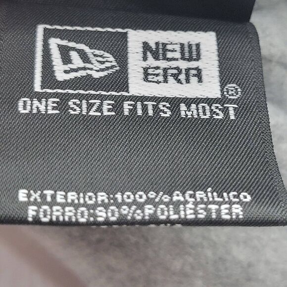 New York Yankees Mens Womens Beanie Pom Top Gray Embroidered Patch Logo New Era - Picture 9 of 10